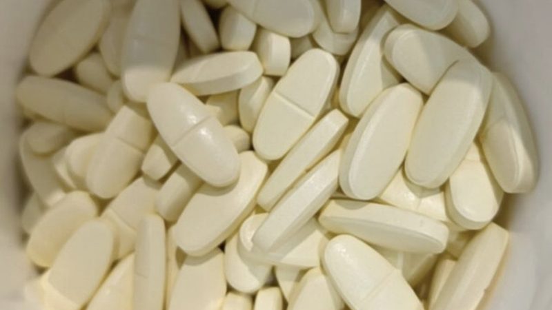 相较于传统的钙片，钙片软糖咀嚼型具有以下特点与优势：